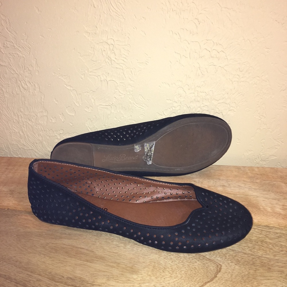 Lucky brand black flats